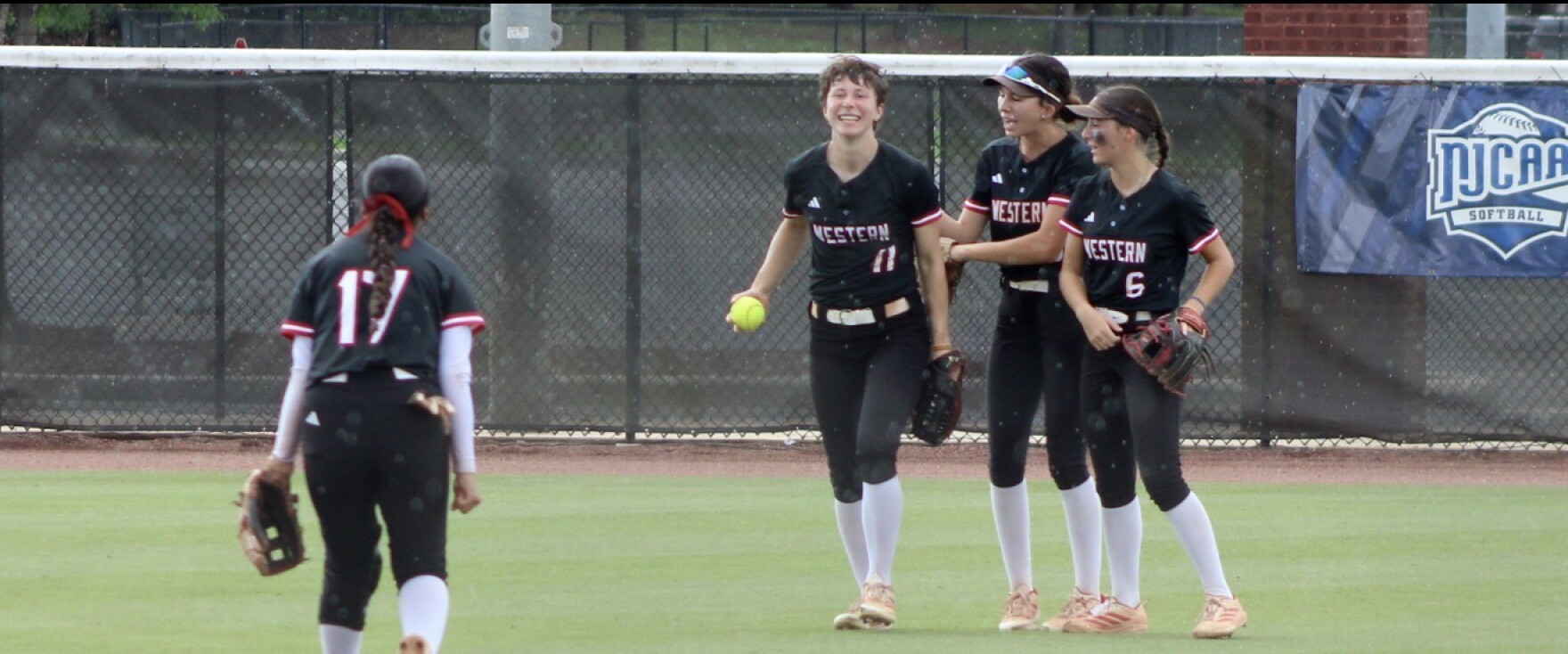 Arizona Western Softball stays alive in NJCAA DI World Series
