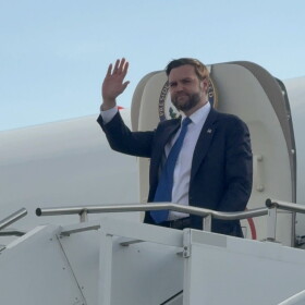  Vice President JD Vance arrives in Kansas for a rally in favor of Sen. Roger Marshall.