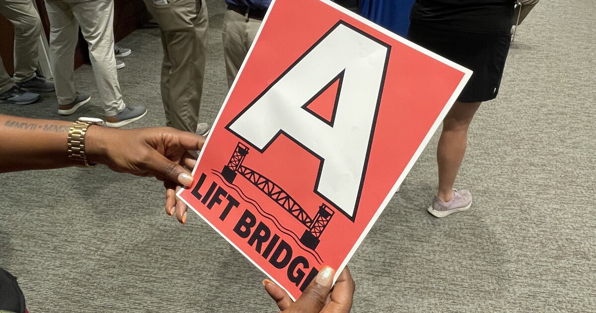 Residents speak up about the future of the Cape Fear Memorial Bridge