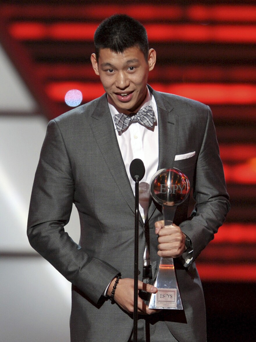 Lin accepts the trophy for Best Breakthrough Athlete at last week's ESPY Awards.