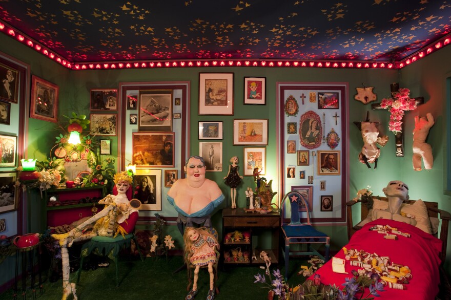 Greer Lankton recreated her Chicago apartment in <a href="http://www.mattress.org/archive/index.php/Detail/Collections/114">It's all about ME, not you</a>, 2009.