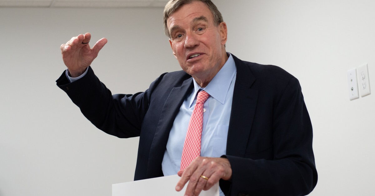 Warner talks housing, healthcare, AI with valley residents
