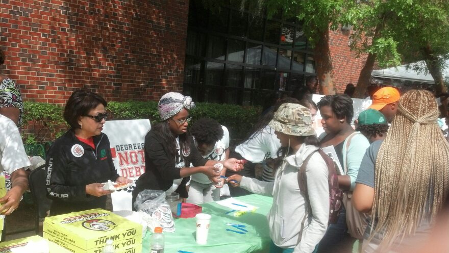 students rallied on campus