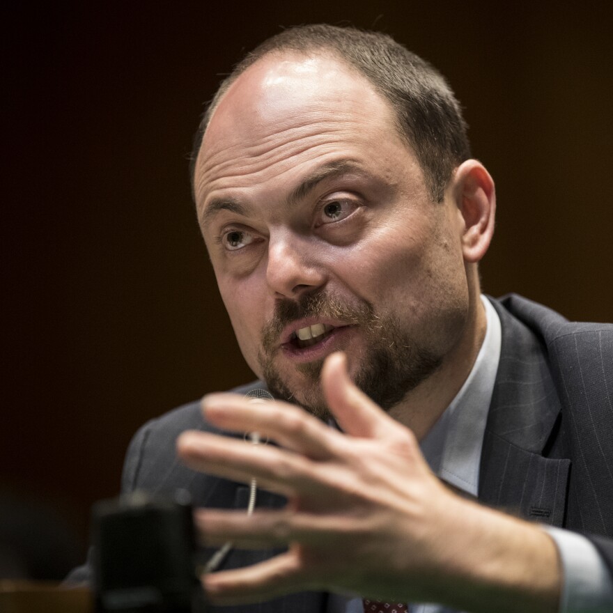 Russian dissident Vladimir Kara-Murza is among the pallbearers for the D.C. service.