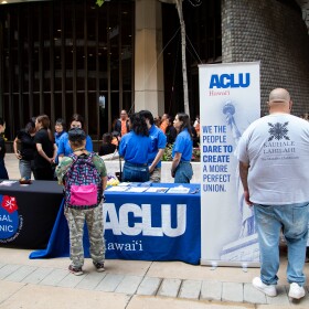 ALCU Hawaiʻi tables along with The