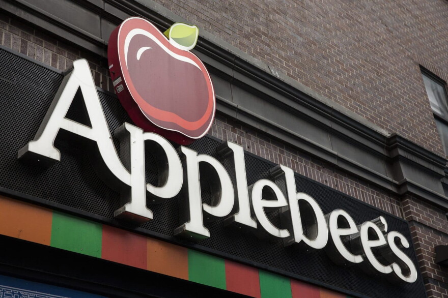 An Applebee's restaurant in New York City. (Andrew Burton/Getty Images)