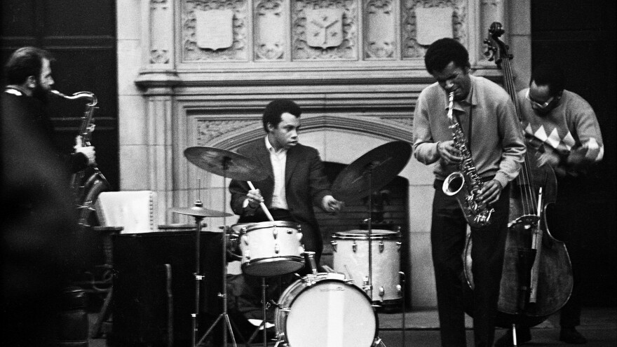 Alvin Fielder, on drums, and Anthony Braxton, second from right, on the alto sax, perform at the University of Chicago in 1968. (The other two musicians are unidentified.)