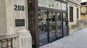 A new deal between the Lexington Parking Authority and Mayor Linda Gorton's office will restore longer free parking hours.