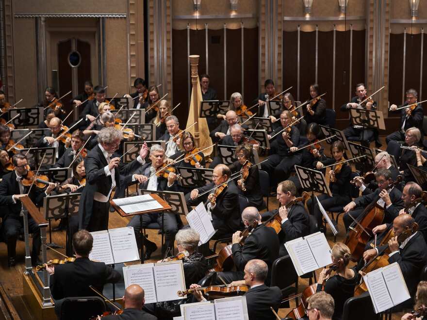 The Cleveland Orchestra, with its music director Franz Welser-Möst, at Severance Hall, the orchestra's home since 1931. [Roger Mastroianni / The Cleveland Orchestra]