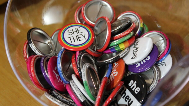 Gender pronoun buttons display an individual's personal pronouns and help prevent misgendering.