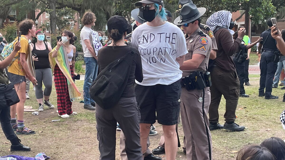 All 9 pro-Palestinian protesters arrested at UF released from jail; one faces felony charge - Vimarsana News