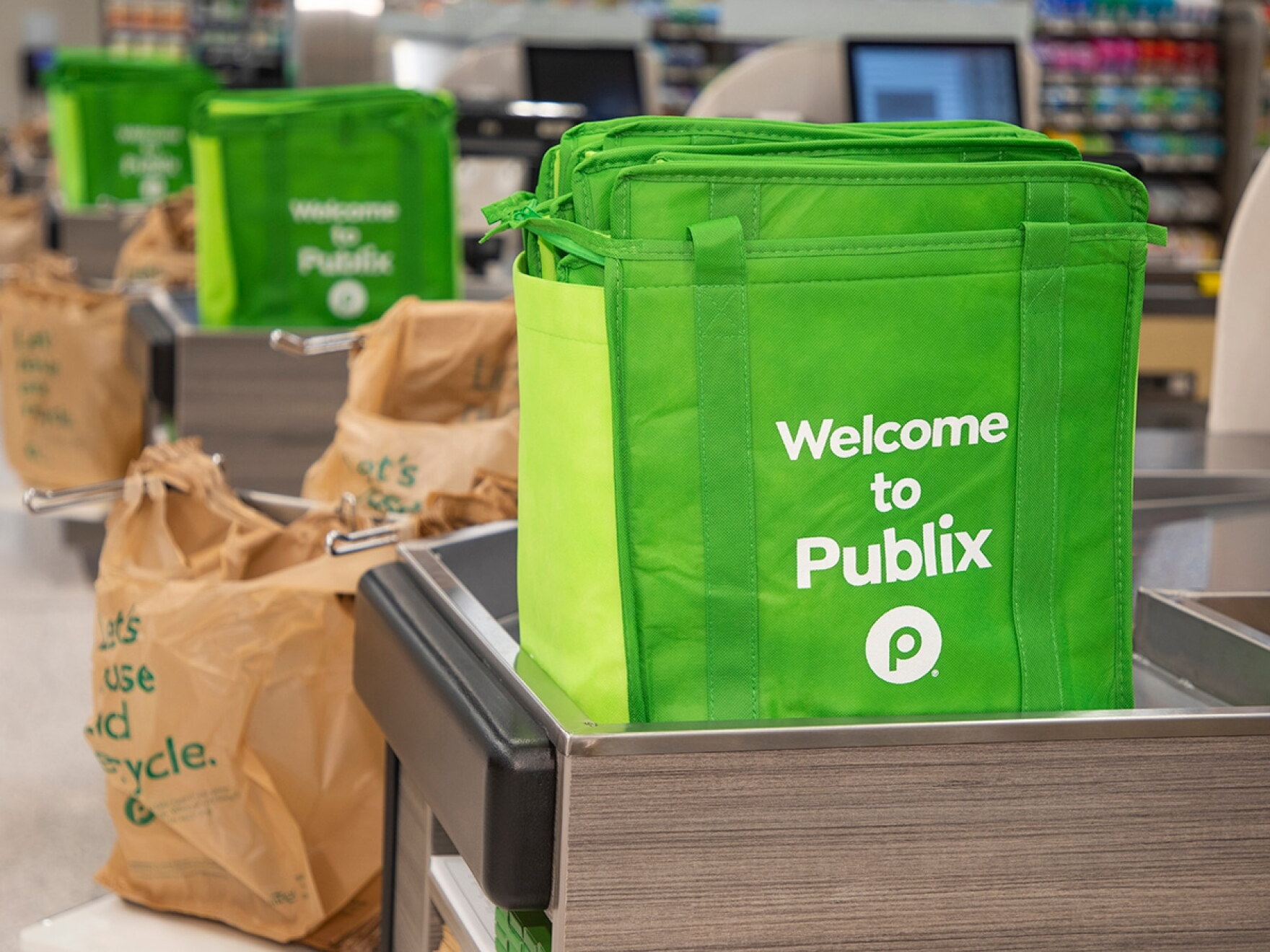 When will Publix and Walmart close ahead of Hurricane Milton? | WGCU ...