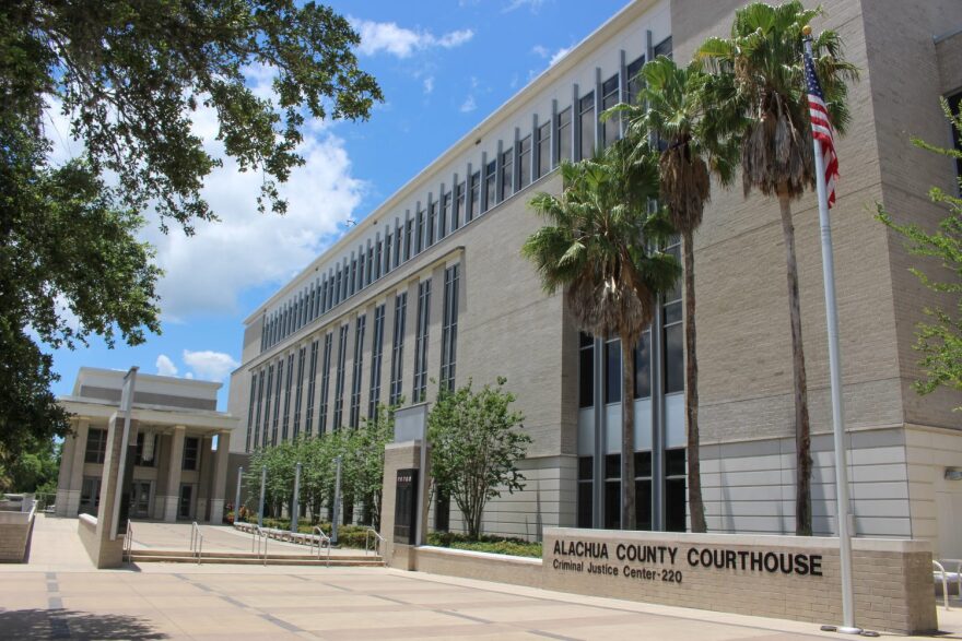 Alachua Courthouse, Courthouse