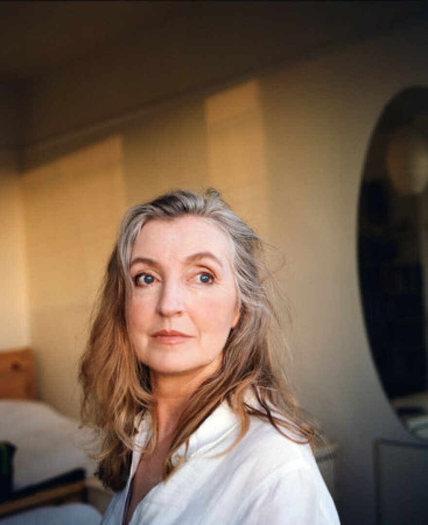 Bio portrait of Rebecca Solnit.