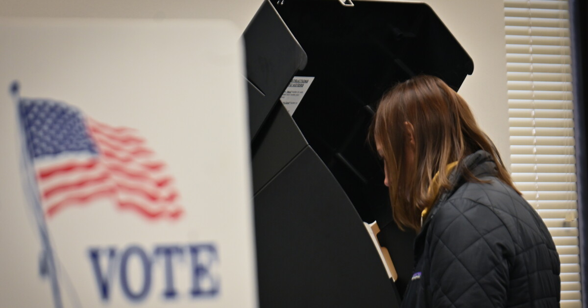 Voters in Kansas City, Kansas, showing up at the Wyandotte County Election office for the last minutes of early voting on