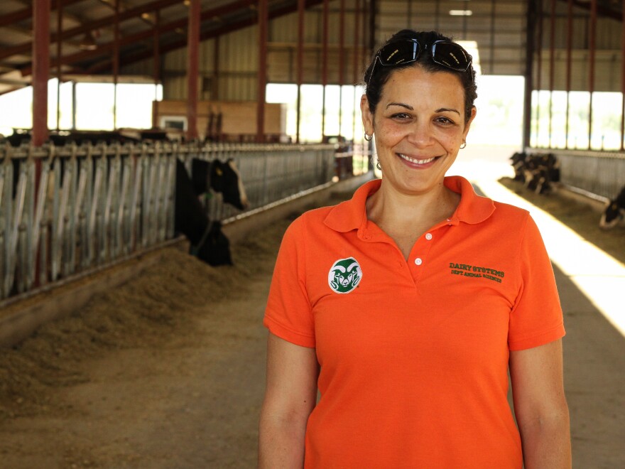 As a native Spanish speaker, Noa Roman-Muniz realized the advantage of being a bilingual veterinarian. She hopes all of her students at Colorado State University will make an effort to learn Spanish.