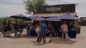 antiques roadshow attendees 5