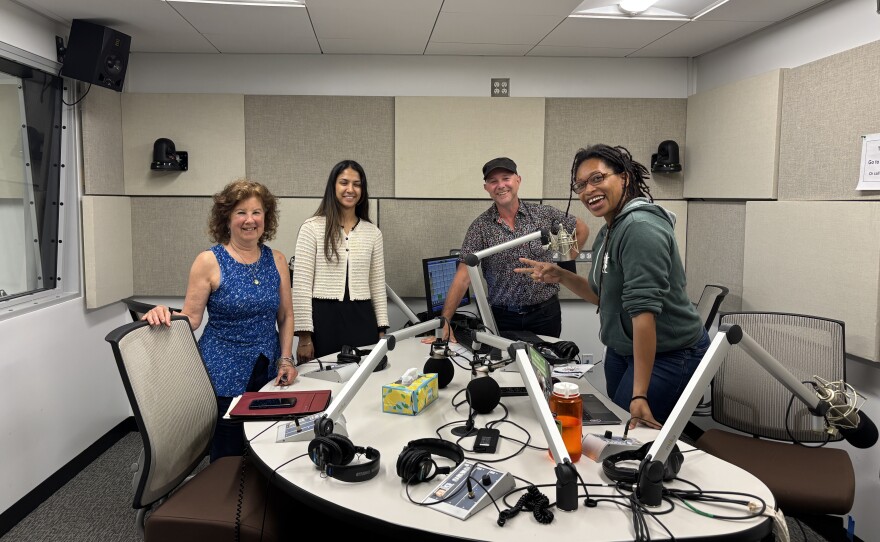 The Fabulous 413 talks to Laurie Millman and Harleen Multani of the Center for New Americans about their upcoming naturalization ceremony.