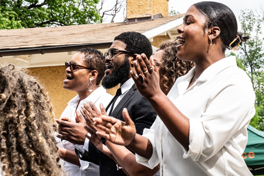 On Saturday April 22, 2023 about a hundred people came to the Arlington House, The Robert E. Lee Memorial. They gathered for the Finding Our Voice program by descendant families of Arlington House Plantation.