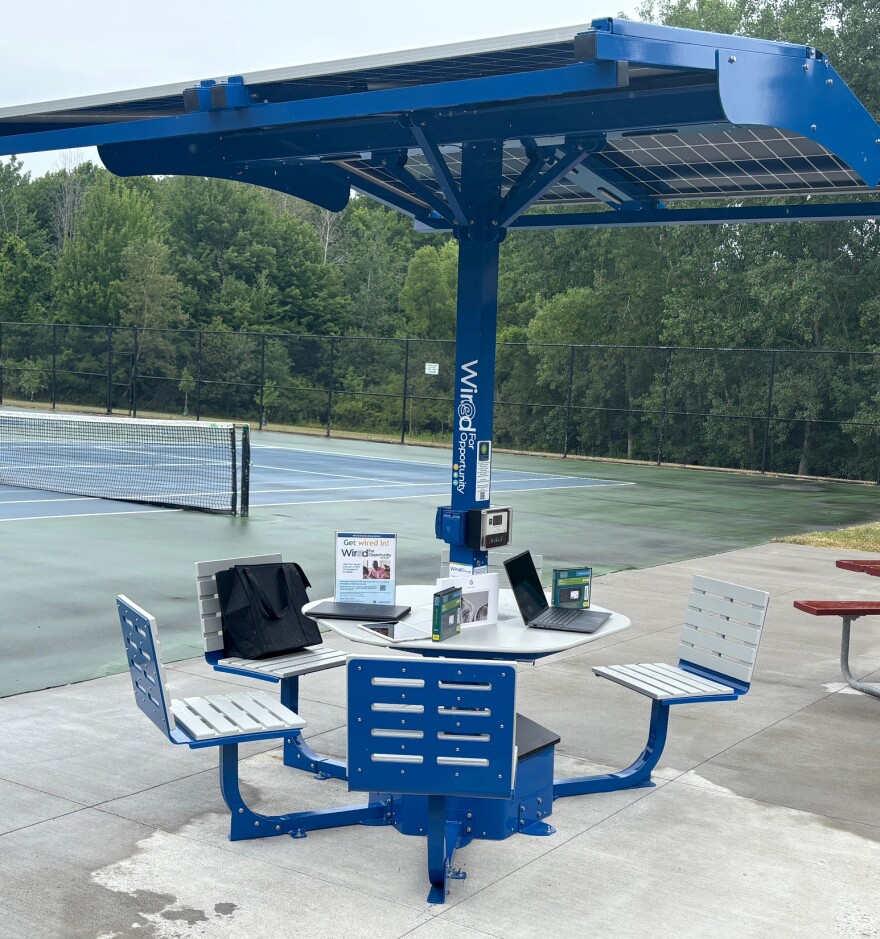 Monroe County wifi table.