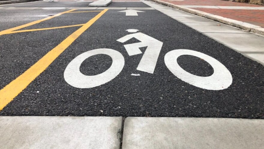 A bicycling lane in Virginia. (Photo by Capital News Service)
