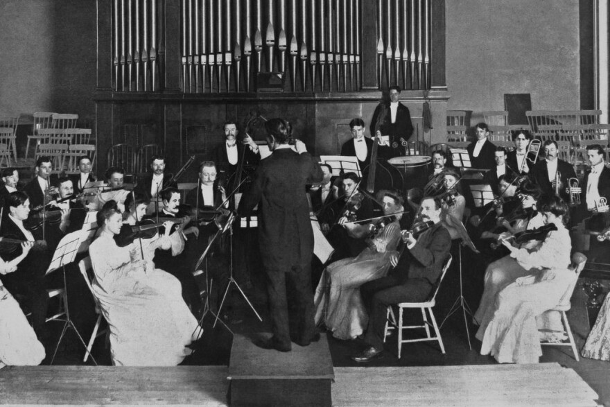 The Battle Creek Symphony Orchestra in 1904, five years after founding