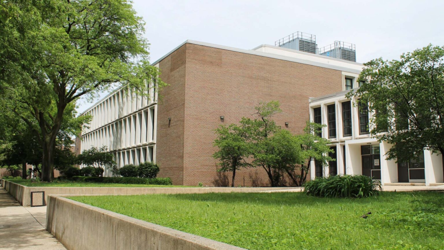 Kenwood Academy High School is in the Hyde Park and Kenwood neighborhoods in Chicago.
