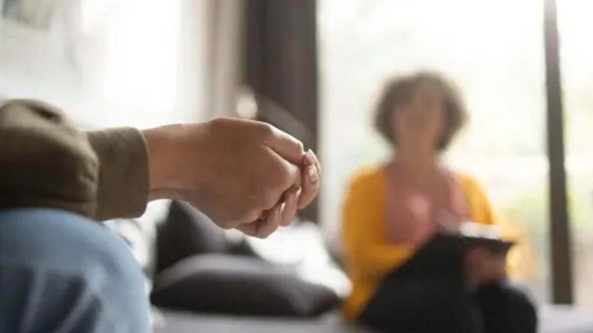 The mirror issues of mental health and homelessness - Vimarsana News