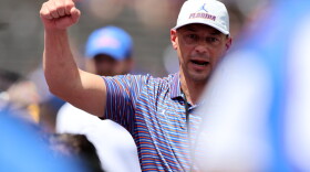 University of Florida’s head football coach Jon Sumrall yells at the team at the end of the Gator’s Orange and Blue game at Ben Hill Griffin Stadium in Gainesville, Fla., Saturday afternoon, Apr. 11, 2026. (Hannah Miller/WRUF)