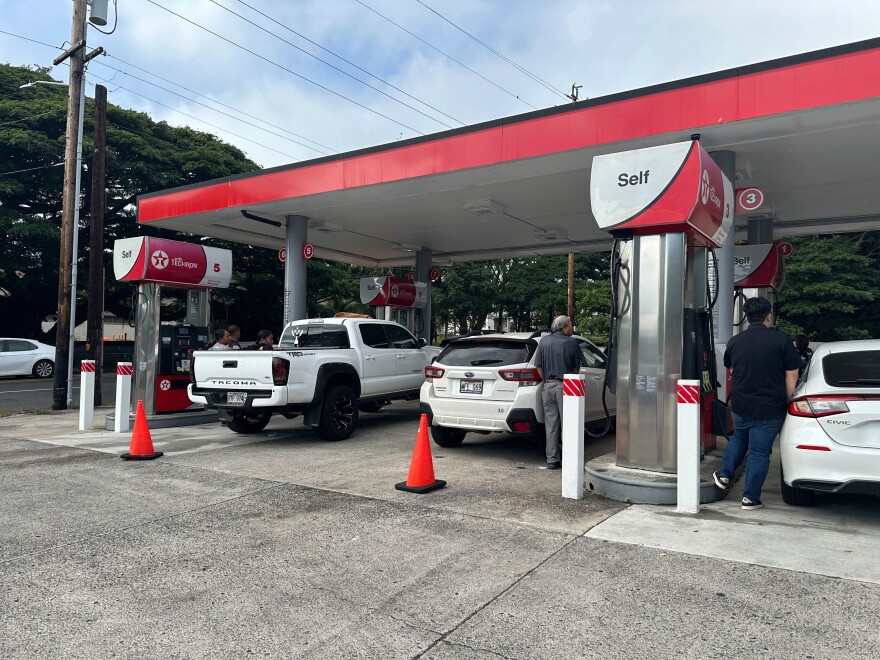 Motorists are turned away from a gas station that closed to allow employees to go home in Honolulu on Tuesday, July 29, 2025, following a tsunami warning after a powerful earthquake struck off the coast of Russia. (AP Photo Jennifer Sinco Kelleher)