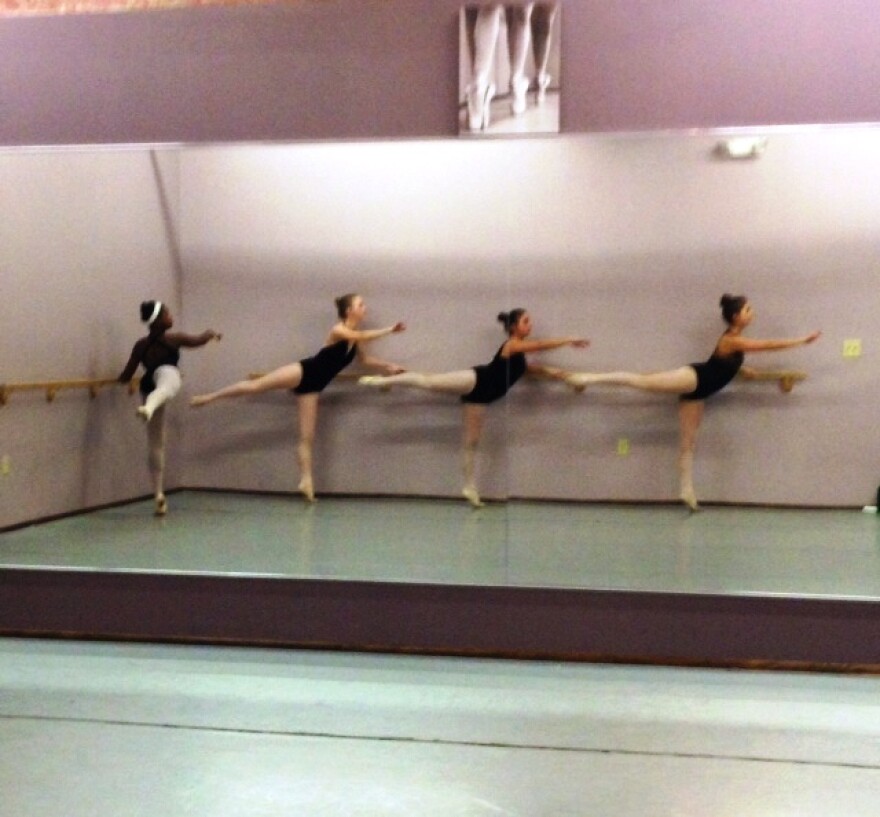 CONFIG-DANCERS-1.jpg
