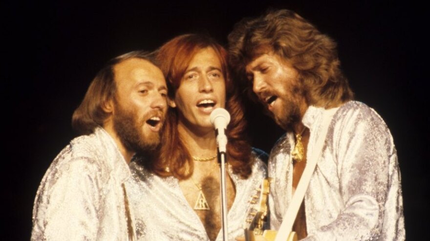 Bee Gee Robin Gibb Dies Of Cancer At 62 | TPR