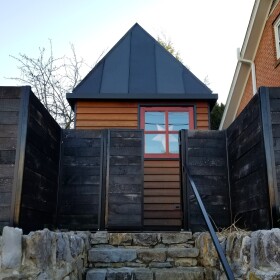 A backyard cottage in Winchester, Virginia. California’s HCD has argued that local governments cannot impose any parking requirements for ADU permits.