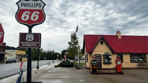 Baxter Springs, Kansas, has a Visitors Center about Route 66.