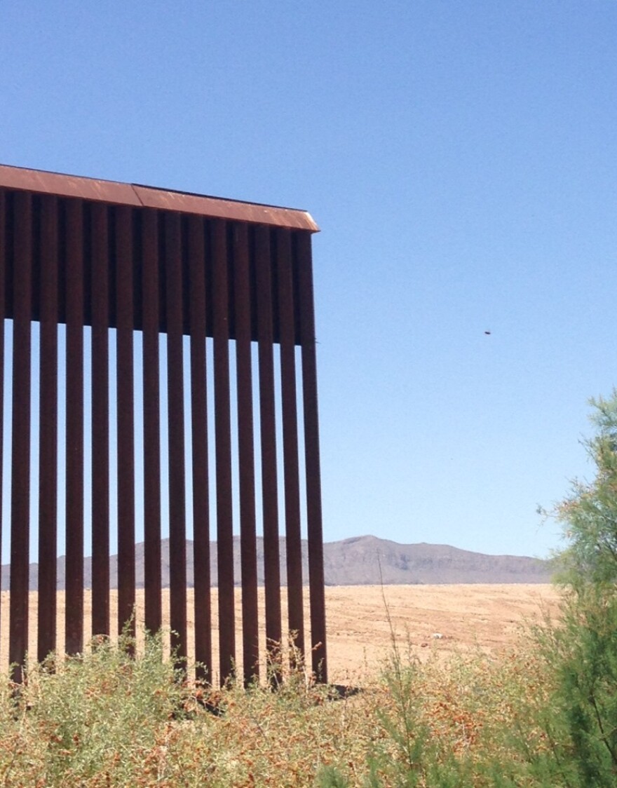 border-wall-ft-hancock