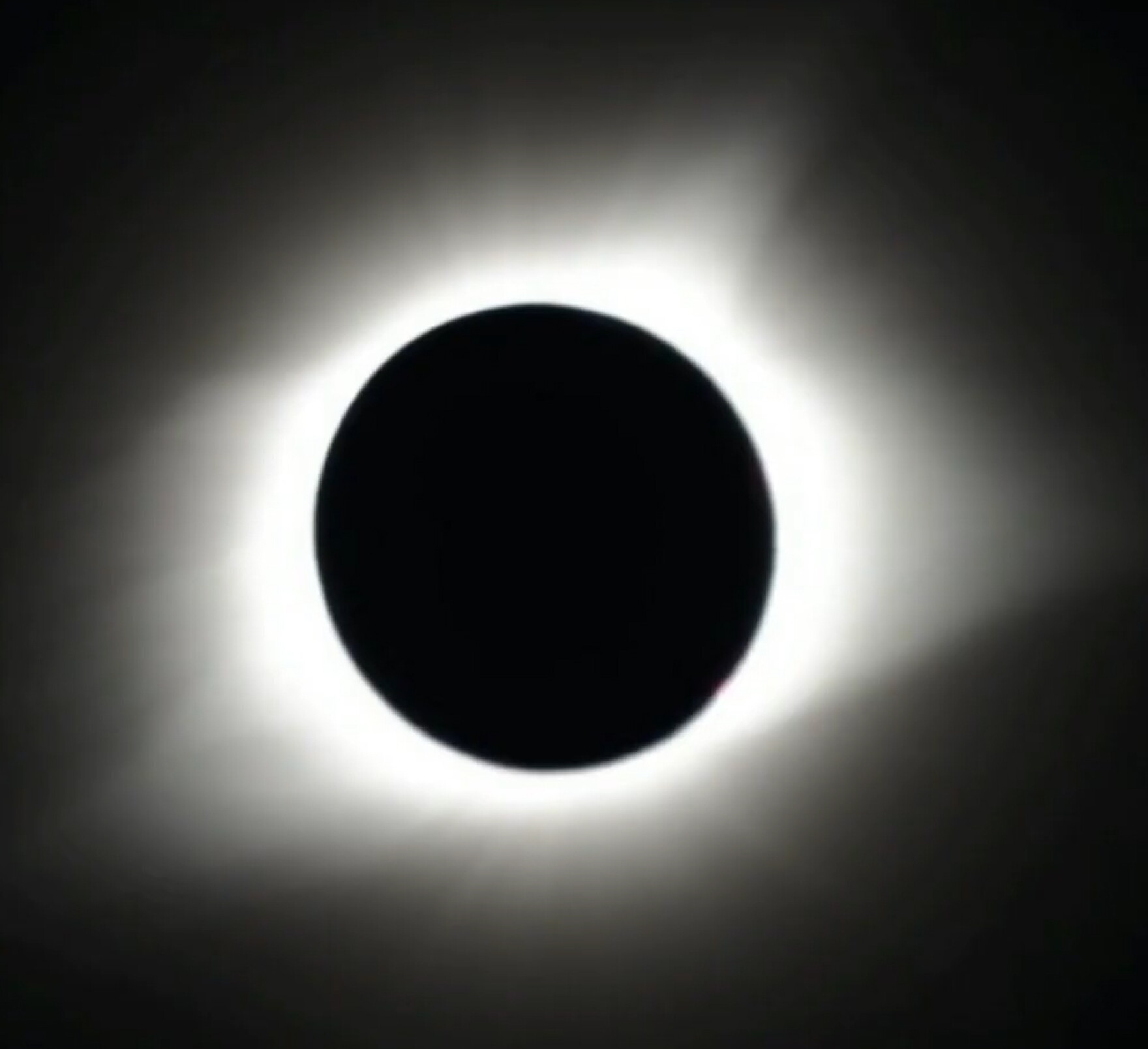Darkness is coming! How to safely take pictures of the April 8 solar ...