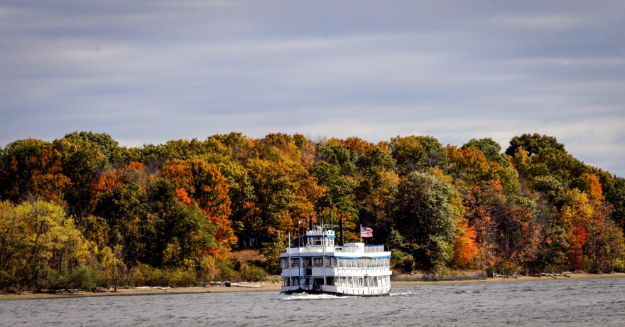 Tour boat "Becky Thatcher" cruising up the Connecticut River in Chester, Connecticut.
