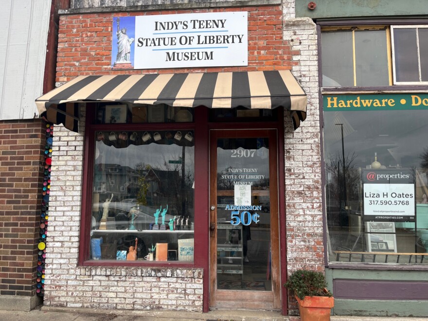 Indy's Teeny Statue of Liberty museum in its original 10th Street location.