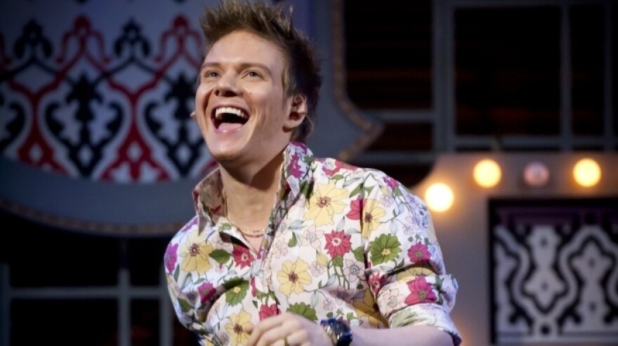 Brazilian superstar Michel Teló is burning up <em>Billboard</em>'s Latin Songs chart with "Ai Se Eu Te Pego."