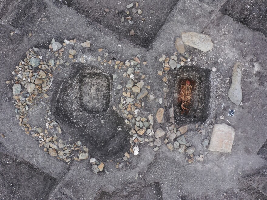 Grave of a probable horse rider discovered in Malomirovo, Bulgaria. He was a man of 65-75 years old when he died.