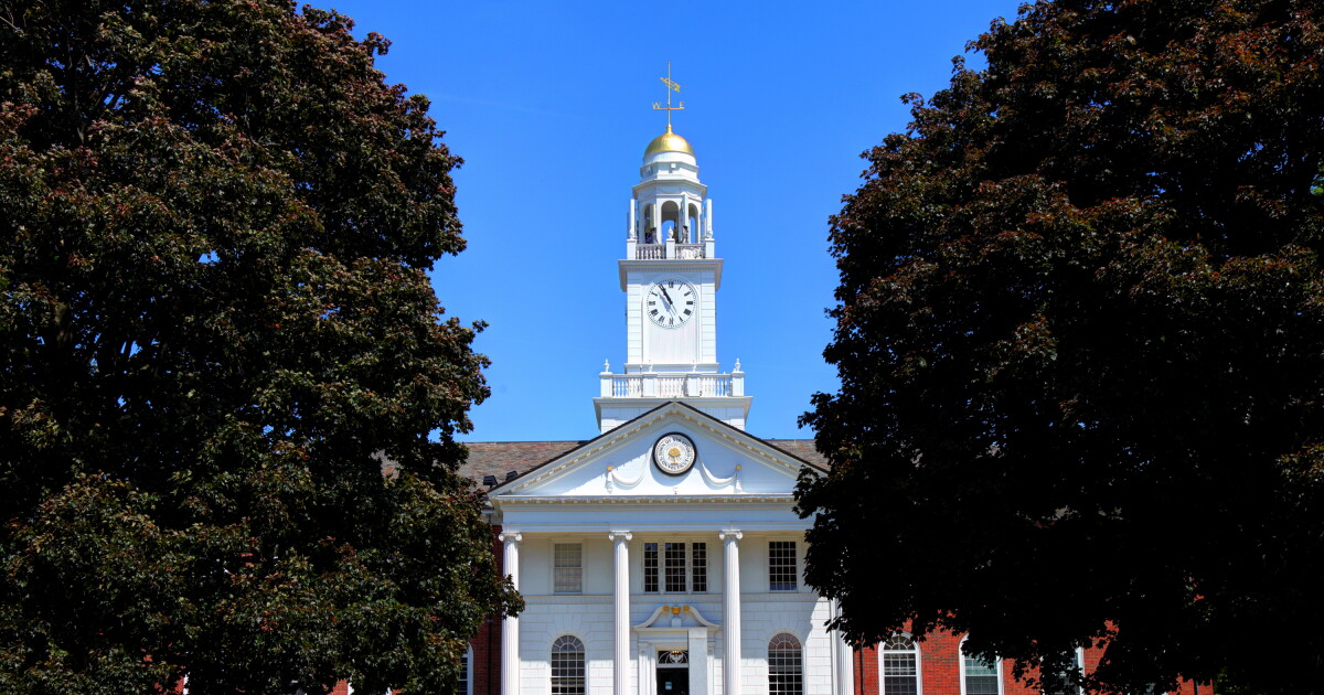 Stratford rejects anti-gun ordinance amid public outcry