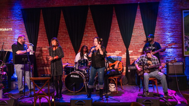 Photo of a jam session at Urban Beat in Lansing