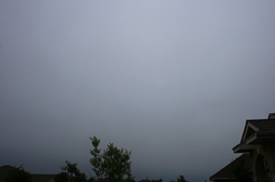 Photo of nimbostratus clouds.