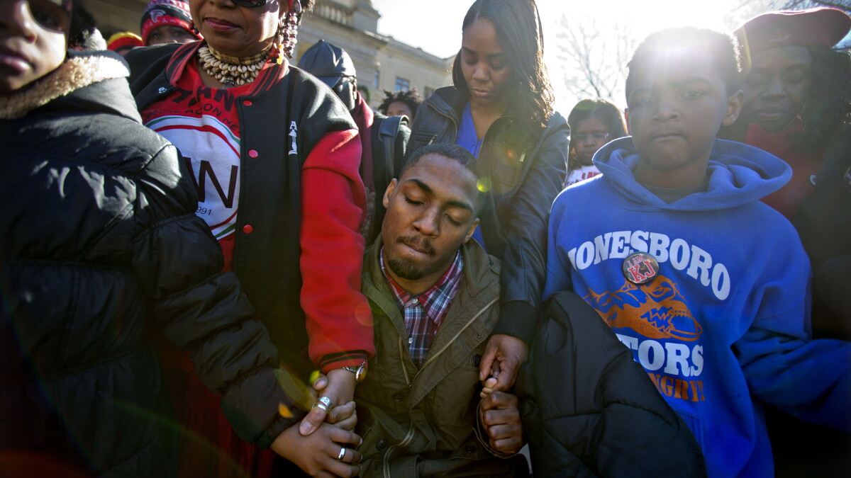 Leon Ford's memoir recounts life before police shooting and activism - Vimarsana News