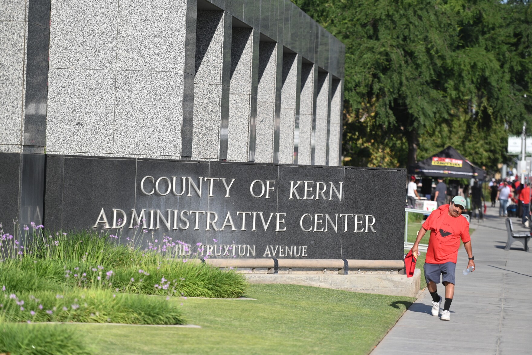 Kern County judge sides with Wonderful Company in farm worker fight