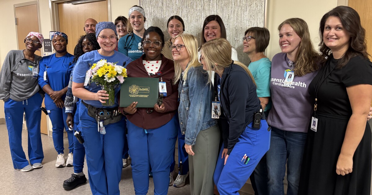 Essentia Fargo nursing student honored with DAISY award