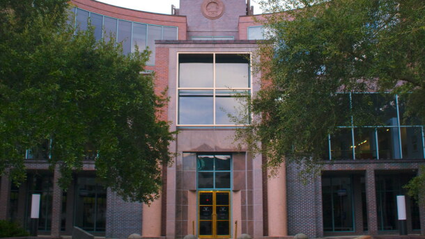 exterior of Tallahassee City Hall