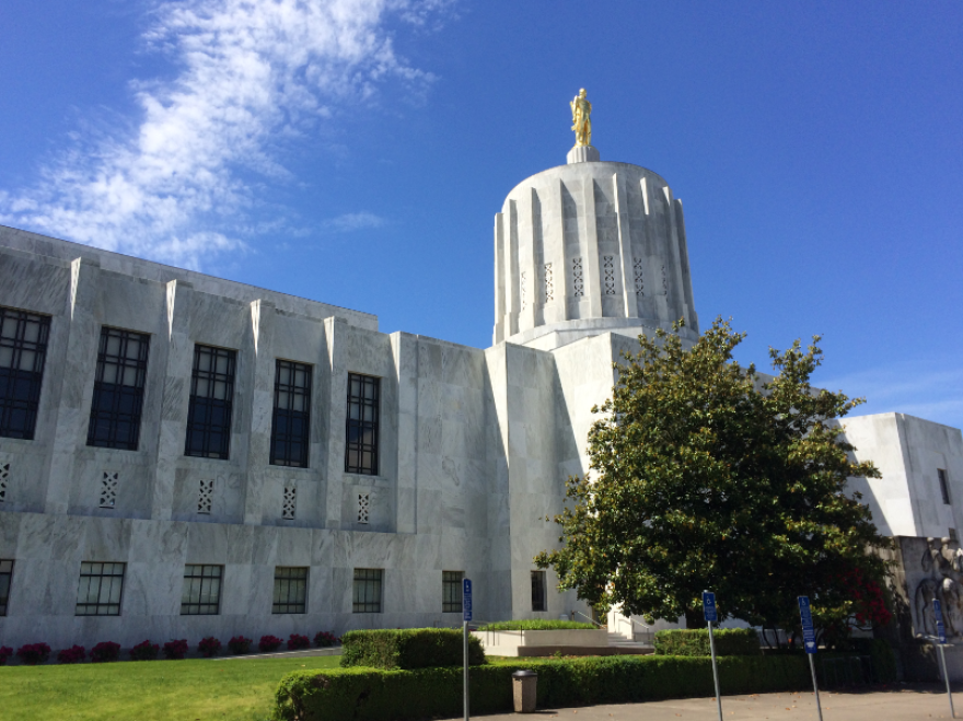 Oregon Capitol Building Stateh