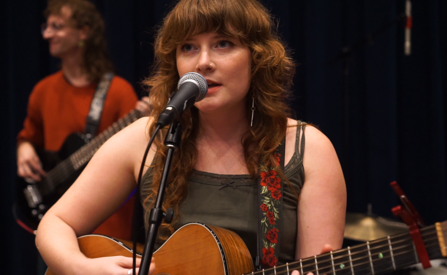 Hannah Frey performing live in WNIJ's Studio A