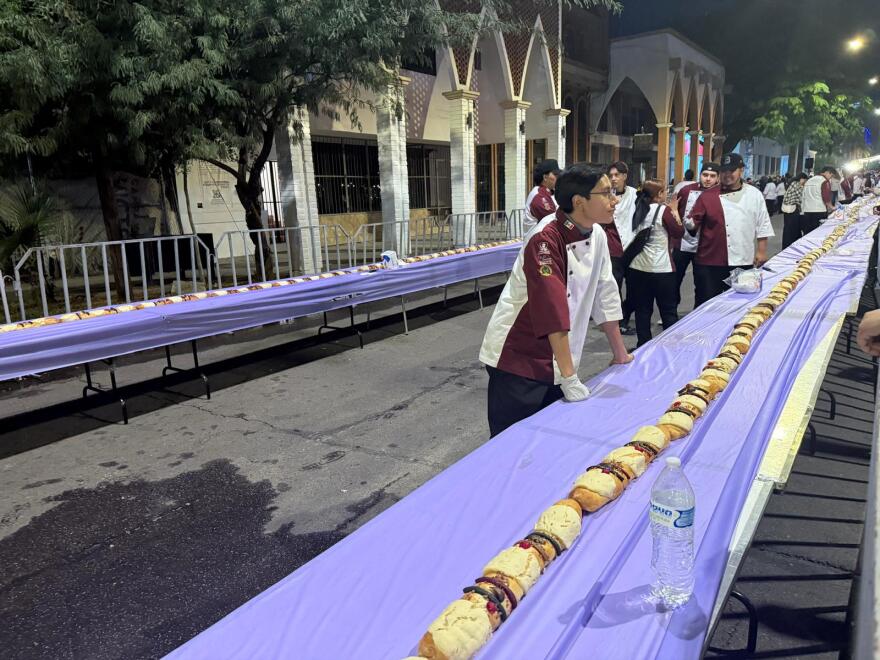 Culinary students in Hermosillo broke their own record for the city's longest rosca de reyes at 600 meters, or nearly 2,000 feet.